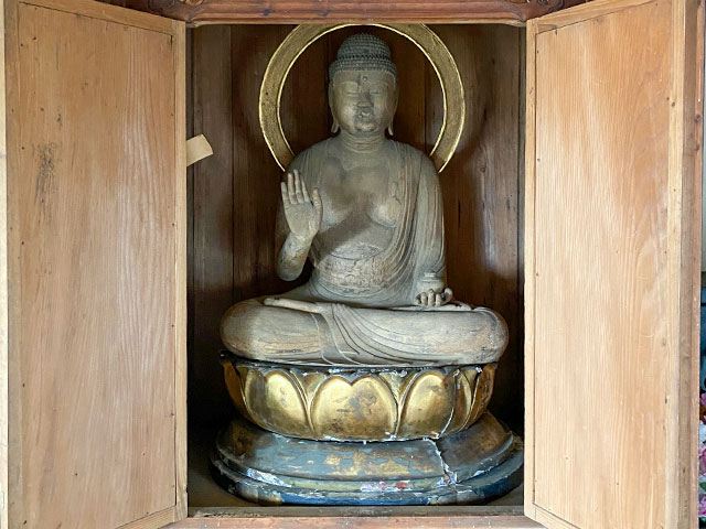 木造薬師如来坐像